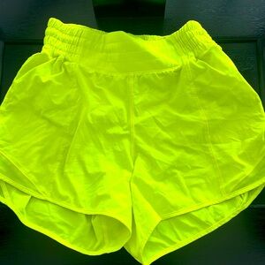 Lululemon Hottie Hot- lime